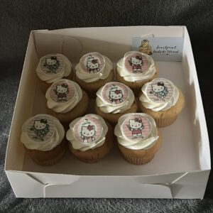 Hello Kitty cupcakes