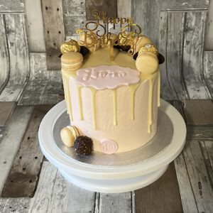 Macaron driptaart versie 4